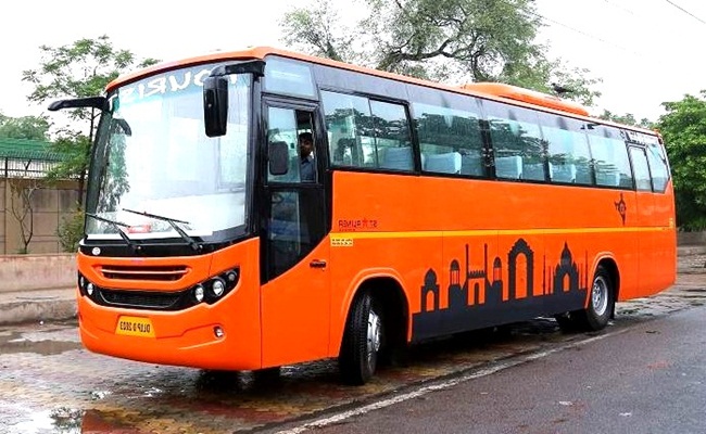30 Seater Luxury Bus
